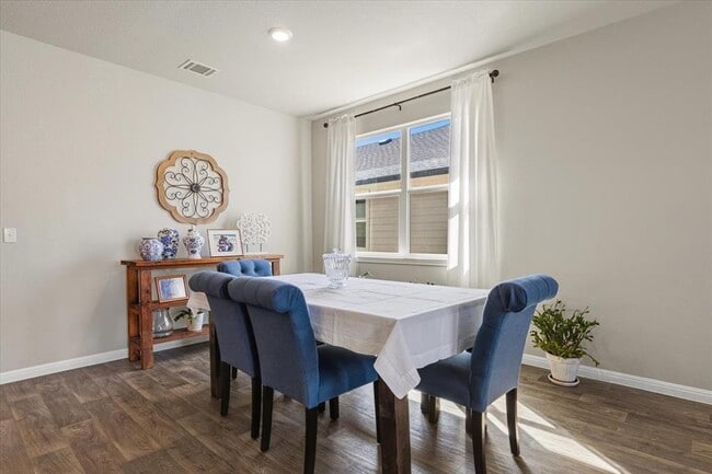 Building Photo - 112 Rainmaker Cv