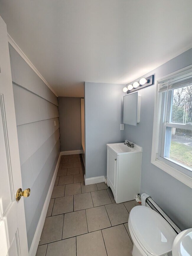 Building Photo - 234 Fisher Ave