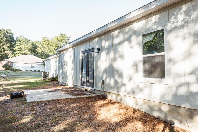 Building Photo - 2810 Pinnacle Point Dr