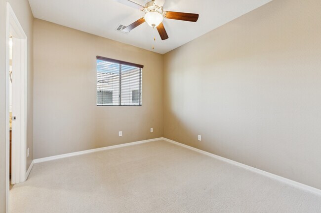 Building Photo - 4127 E Thunderheart Trail
