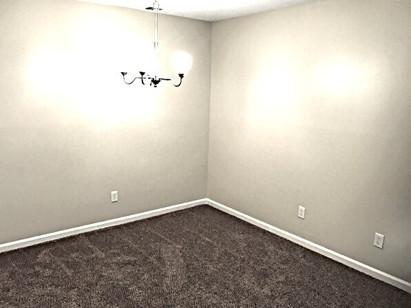 Building Photo - 491 Laurel Hill Cir