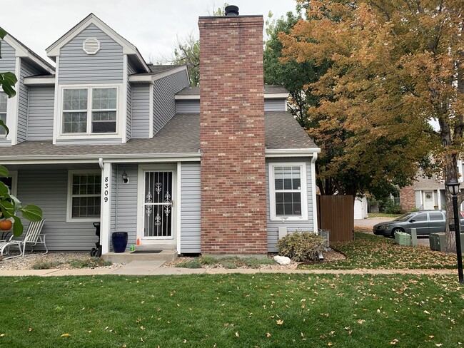 Building Photo - 8309 W 90th Pl