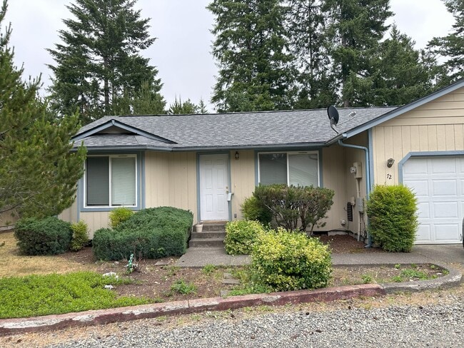 Primary Photo - 90 E Pine Park Ln