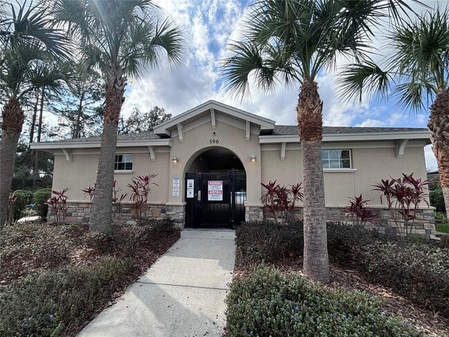 Building Photo - 3010 Canary Ave