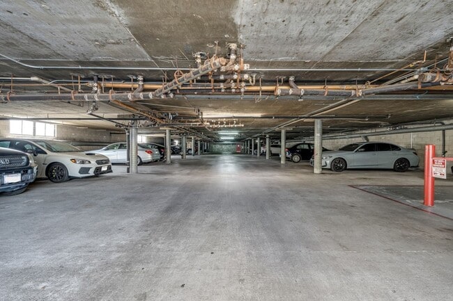 Building Photo - 1422 Rock Glen Ave