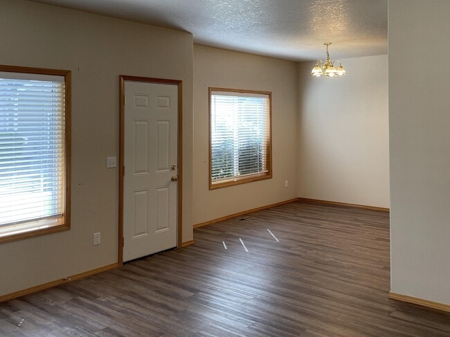 Building Photo - 2215 NE 163rd Ave