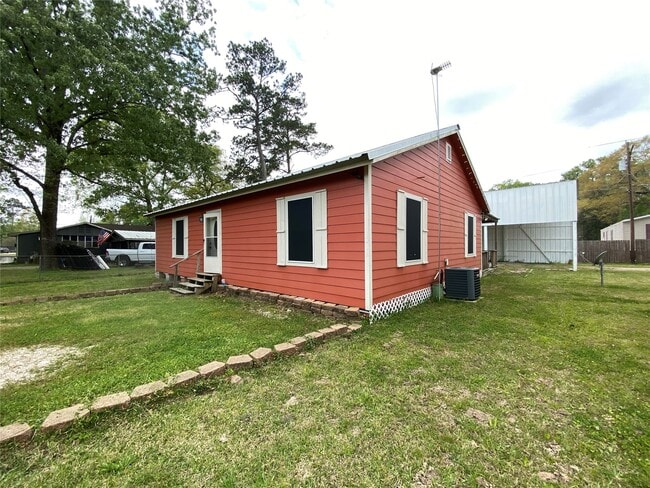 Building Photo - 20696 Trinity Way