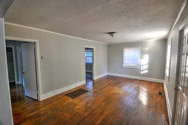 Building Photo - 3835 Capers Ave