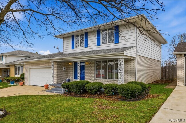 Building Photo - 4 Villa Moraine Dr