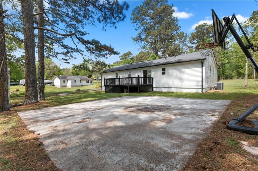 Building Photo - 2014 Fence Rd NE