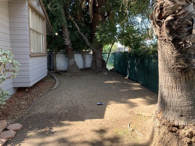 Building Photo - 6222 Banner Ave