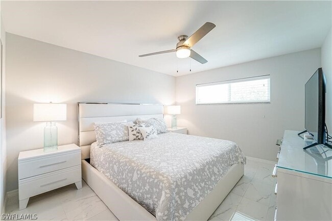 Building Photo - 1100 8th Ave S