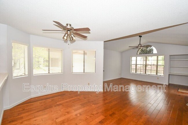 Building Photo - 1115 Mission Verde Dr