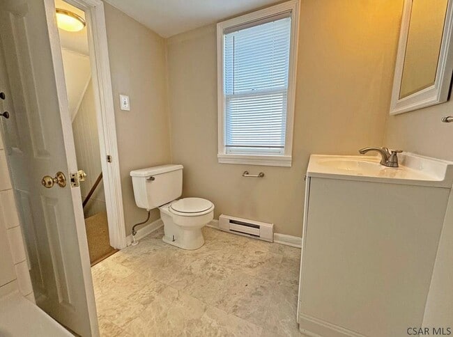 Building Photo - 610 Graham Ave