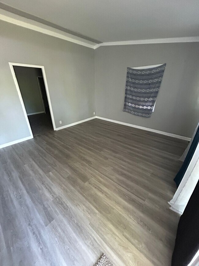 Building Photo - For Lease