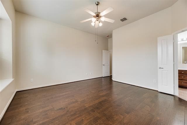 Building Photo - 12811 Greenhaven Dr