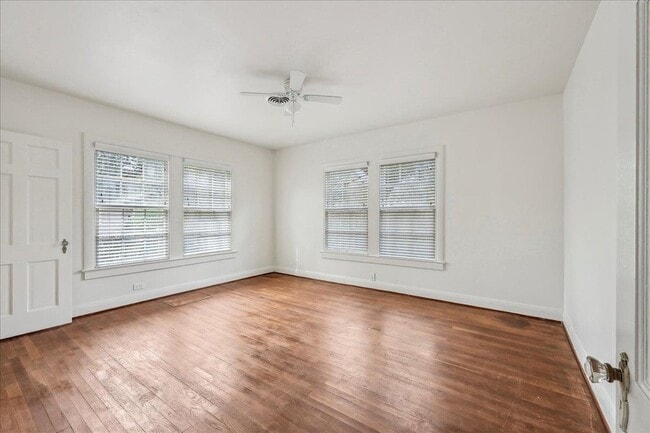 Building Photo - 2565 Harrison Ave