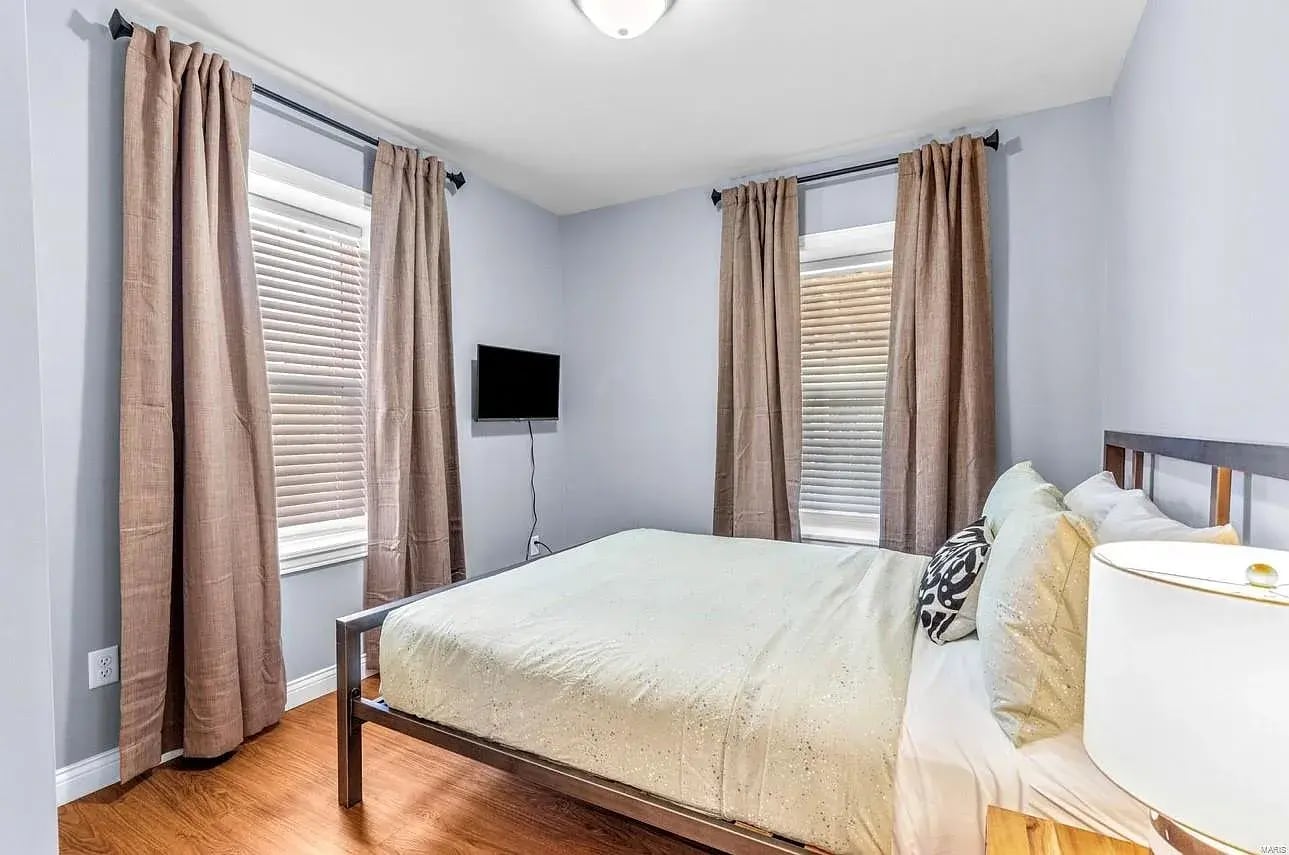 Building Photo - 3338 Greenwood Blvd