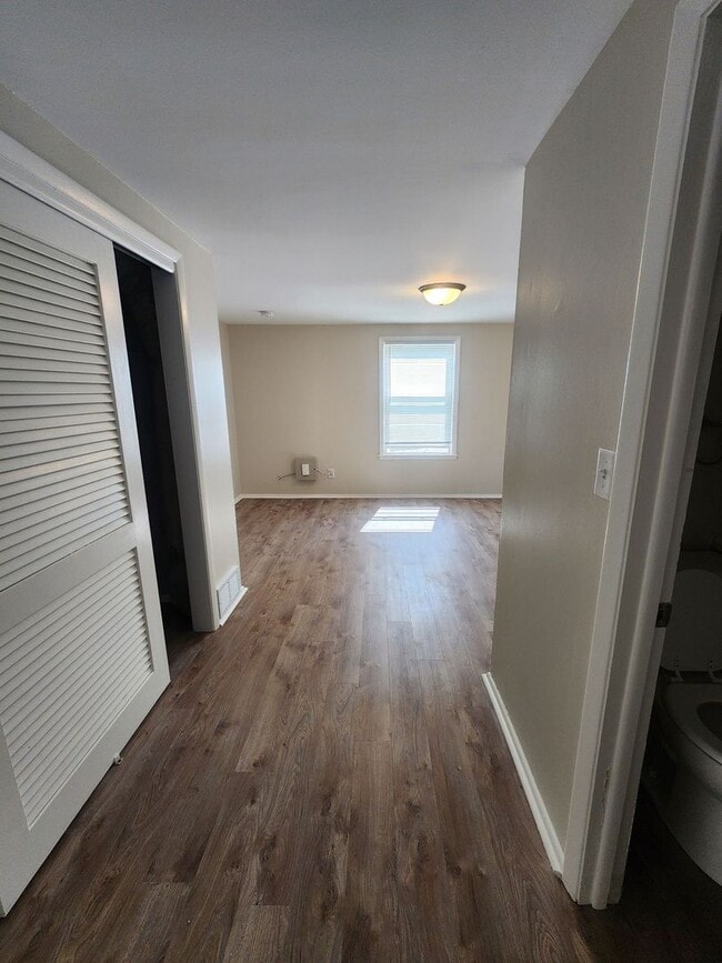 Building Photo - Now leasing for July 1st!
