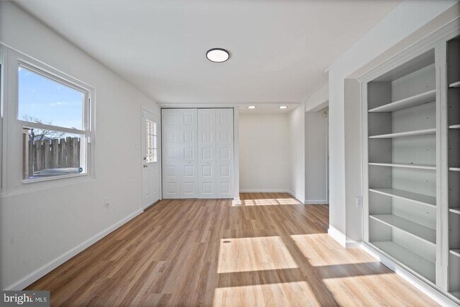Building Photo - 6909 Doublebrand Ct