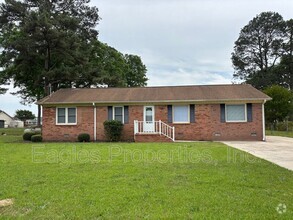 Building Photo - 206 Muriel Hooks Dr