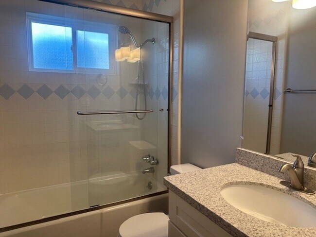 Building Photo - 55-2001