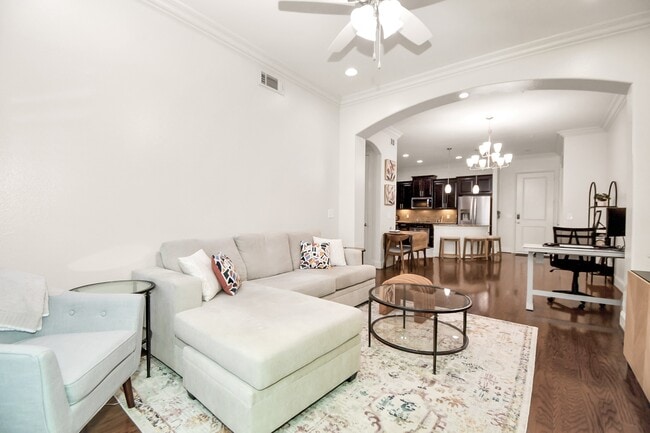 Building Photo - 2120 Kipling St