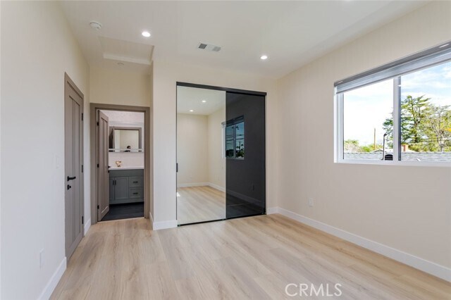 Building Photo - 11112 Emelita St