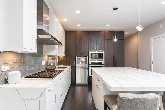 Building Photo - 942 W Montana St