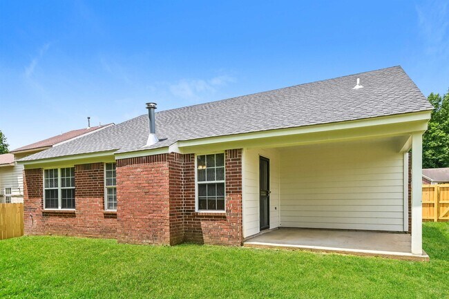 Building Photo - 4606 Northwood Hills Dr
