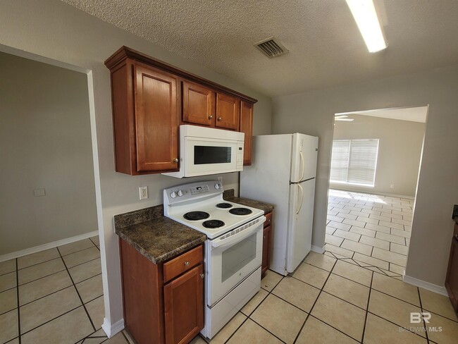 Building Photo - 2708 Hampton Park Cir