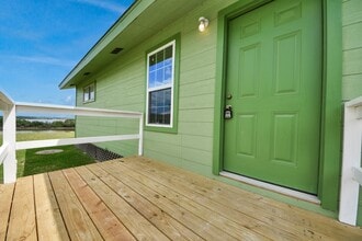 Building Photo - 17111 River Rd