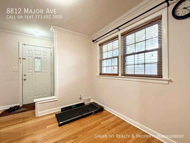 Building Photo - 8812 Major Ave