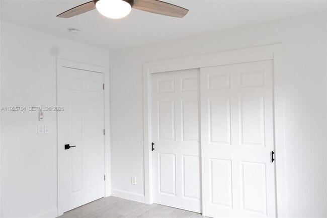 Building Photo - 5464 NE 3rd Ave