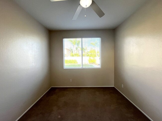 Building Photo - 4130 Prairie Dunes Dr