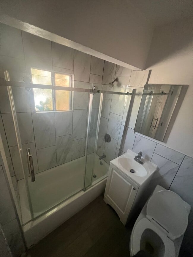 Building Photo - 1917 New Jersey St