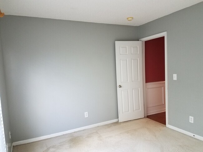 Building Photo - Great One Story With Bonus Room Over Garage