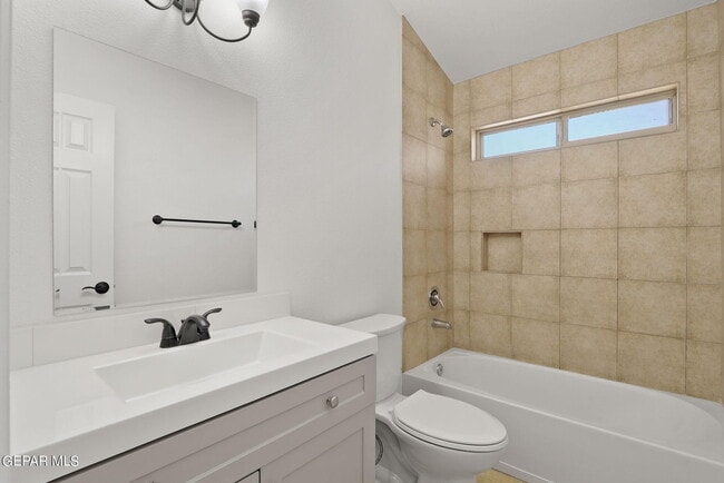 Building Photo - 3269 Maple Point Dr