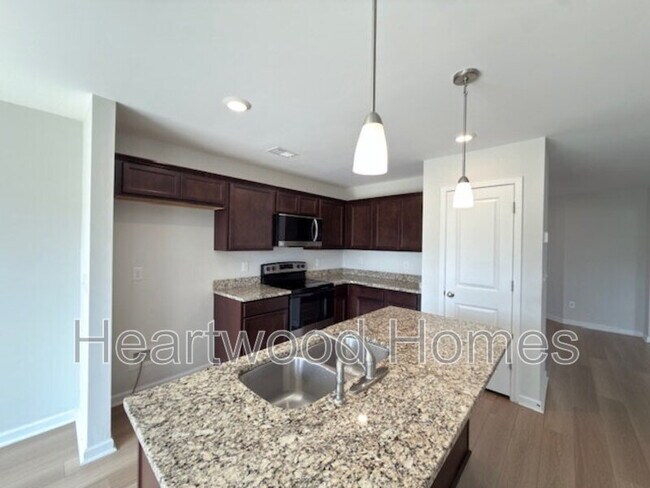 Building Photo - 406 Eclipse Ln