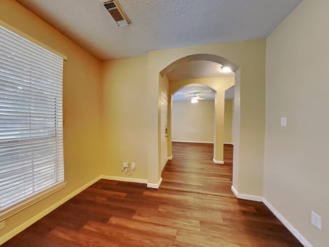 Building Photo - 18918 Forest Trace Dr