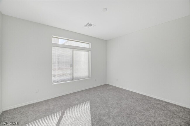 Building Photo - 677 Soaring Wings Ave