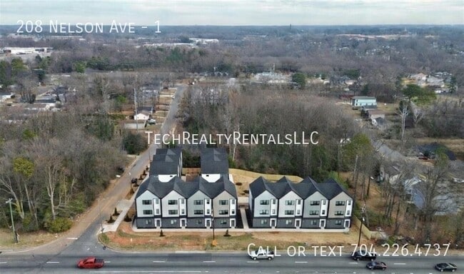 Building Photo - 208 Nelson Ave