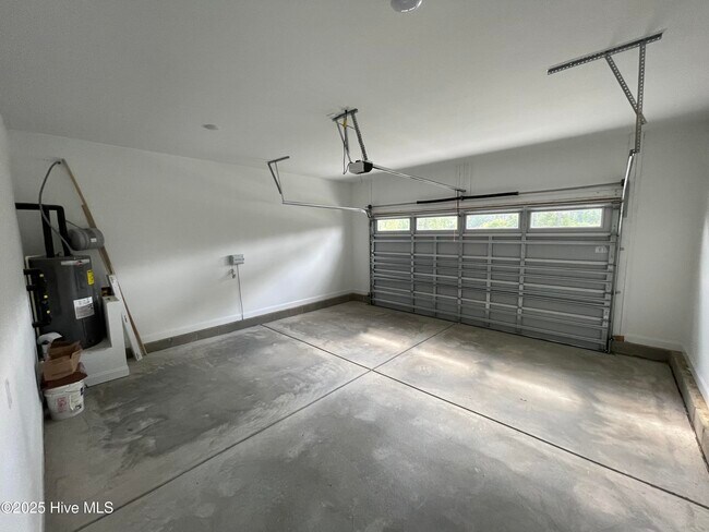 Building Photo - 637 Watauga Ln