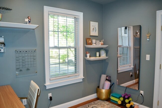 Building Photo - 42 Robinwood Ave