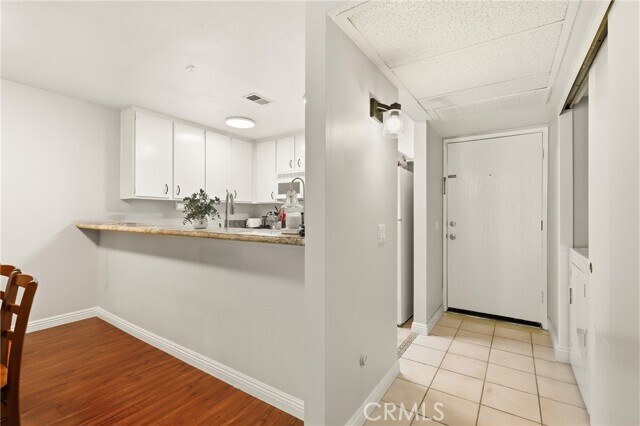 Building Photo - 44 Tangelo