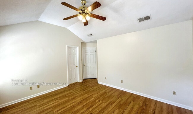Building Photo - 9299 Grove Manor Dr