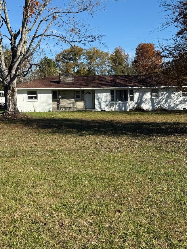 Building Photo - 1805 Sparta Hwy