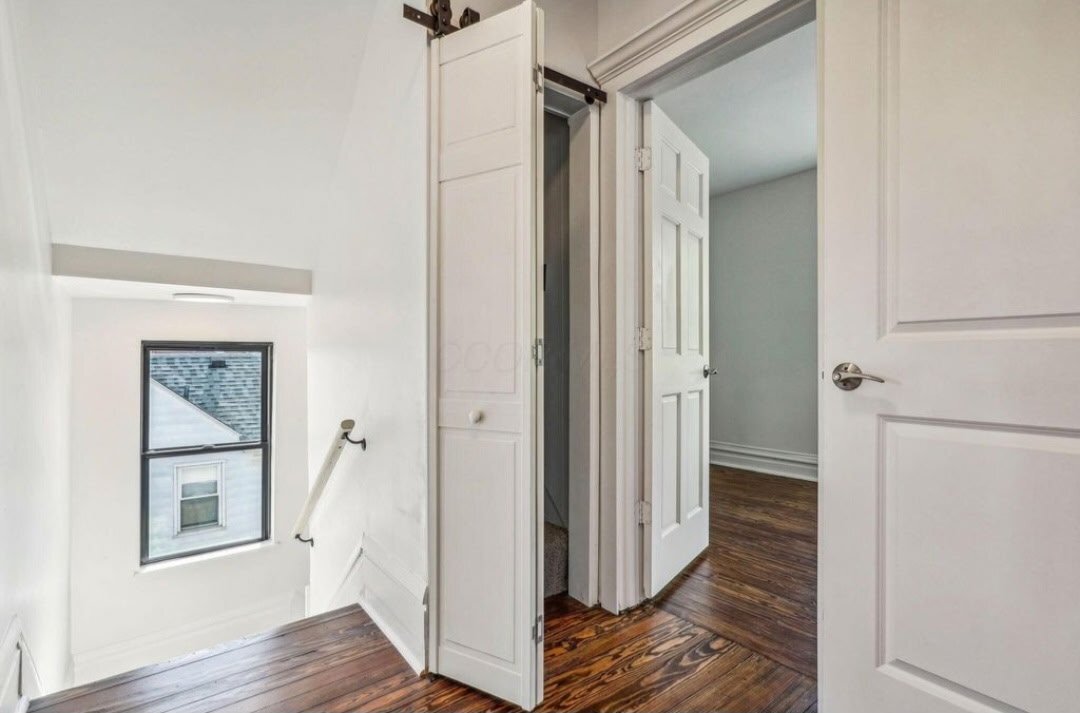 Building Photo - 4270 Broadway