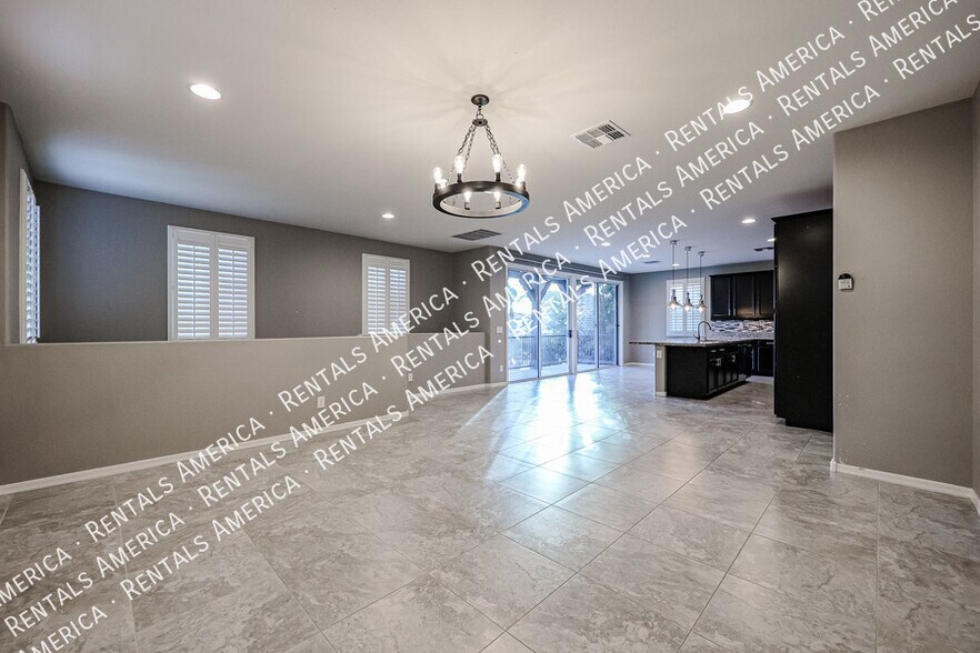 Building Photo - 4212 E Erie St