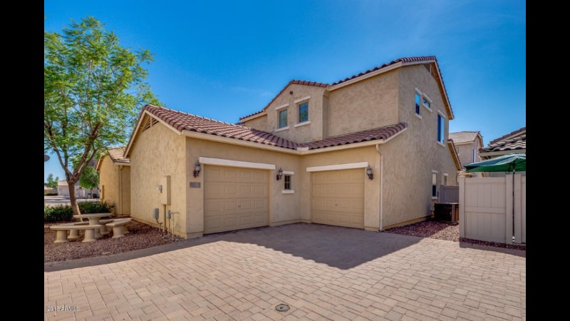 Building Photo - 1933 W Davis Rd